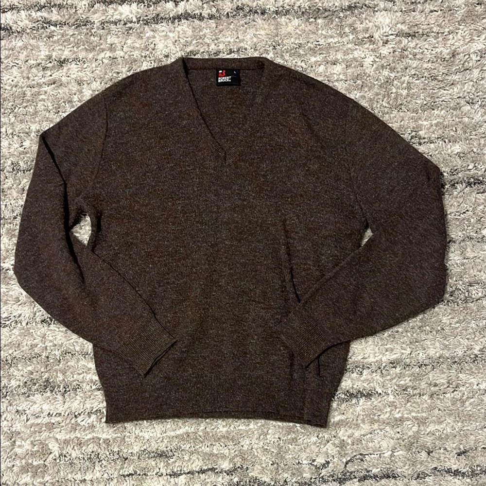 Robert Bruce Brown V-Neck Sweater